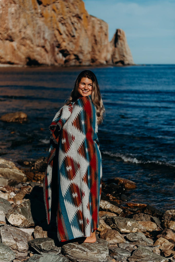 Tofino Beach Blanket | THE TRAVELLER