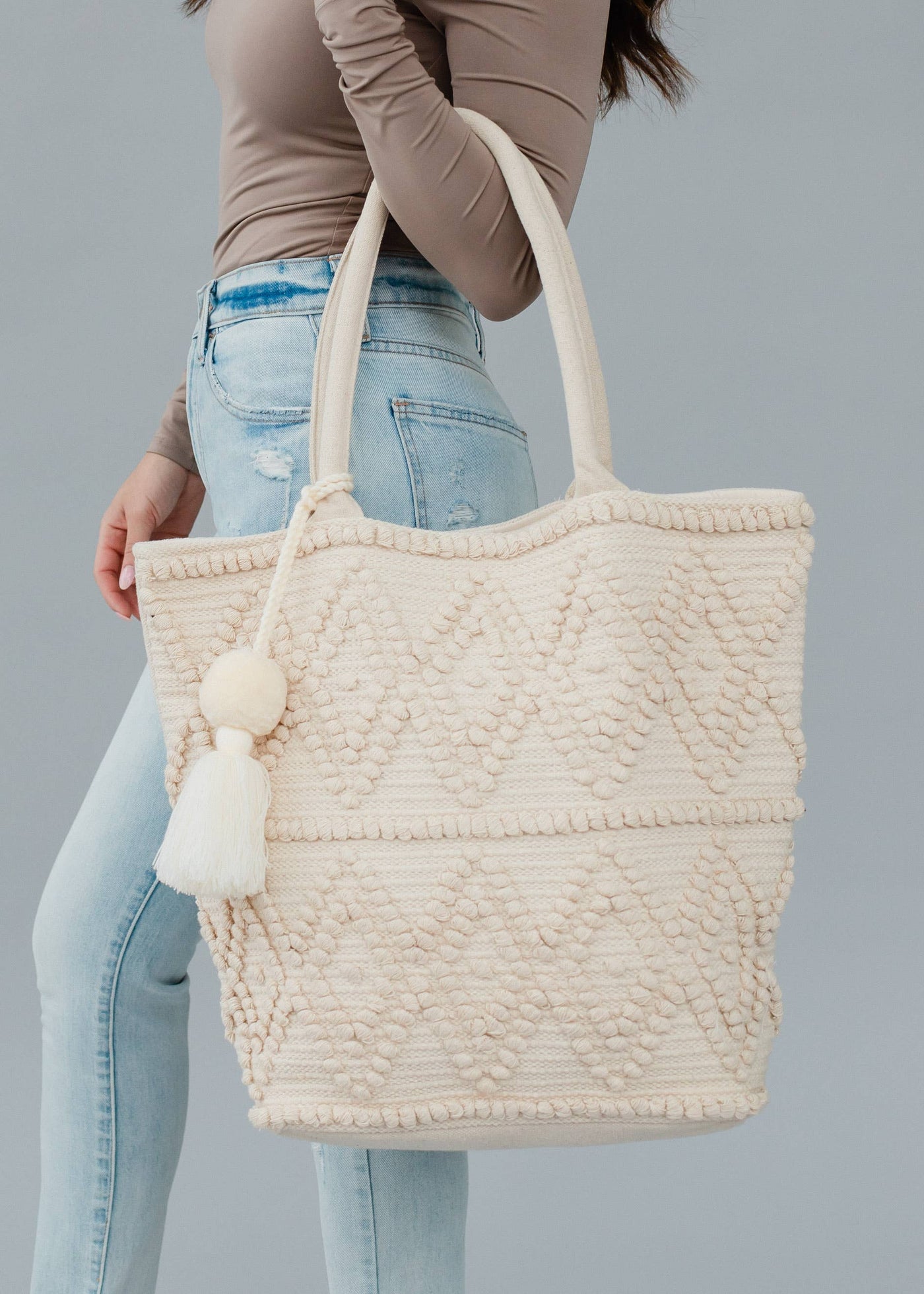 Ivory Diamond Pattern Medium Tote